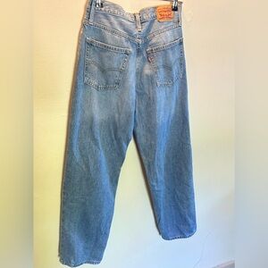 Levi 94’ Baggy Distressed Jeans Size 27